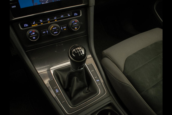 Volkswagen Golf 1.0 TSI Sport (APPLE CARPLAY,NAVI,CAMERA,SPORTSTOELEN,LED,CRUISE,CLIMATE,DAB,LM VELGEN,NETTE STAAT)