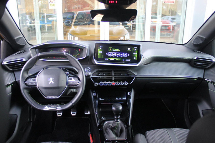 Peugeot 208 1.2 100PK GT | NAVIGATIE | KEYLESS ENTRY/START | APPLE CARPLAY/ANDROID AUTO | LICHTMETALEN VELGEN 17" | 3-D INSTRUMENTENPANEEL | DAB+ RADIO | DODEHOEK DETECTIE | CRUISE CONTROL | LANE ASSIST | CLIMATE CONTROL | ZWART DAK |