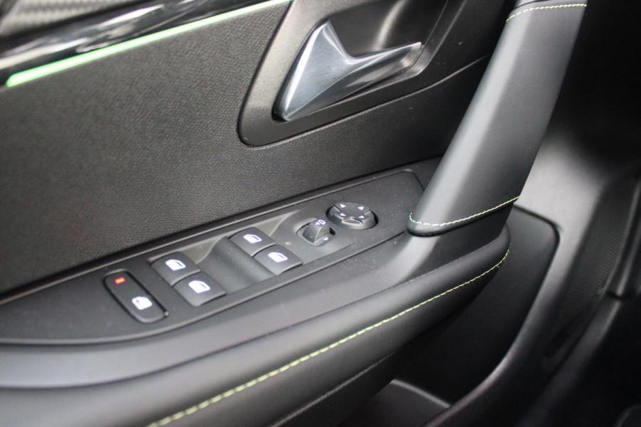 Peugeot 208 1.2 100PK GT | NAVIGATIE | KEYLESS ENTRY/START | APPLE CARPLAY/ANDROID AUTO | LICHTMETALEN VELGEN 17" | 3-D INSTRUMENTENPANEEL | DAB+ RADIO | DODEHOEK DETECTIE | CRUISE CONTROL | LANE ASSIST | CLIMATE CONTROL | ZWART DAK |