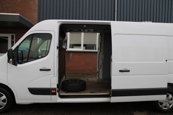 Renault Master T35 2.3 dCi 180PK L3H2 Energy Work Edition / Camera / Trekhaak / Cruise