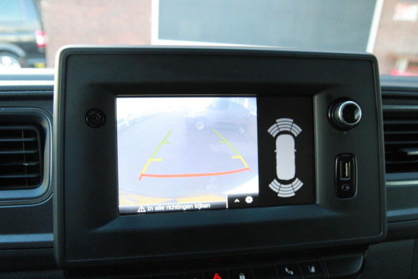 Renault Master T35 2.3 dCi 180PK L3H2 Energy Work Edition / Camera / Trekhaak / Cruise