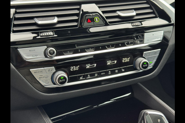 BMW 5 Serie Sedan 530i High Executive M Sport Pakket Automaat / Navigatie Professional / Schuif-/kanteldak / Harman Kardon / Comfortstoelen / Soft Close / Head-Up Display / 20 Inch / Leder / Active Steering