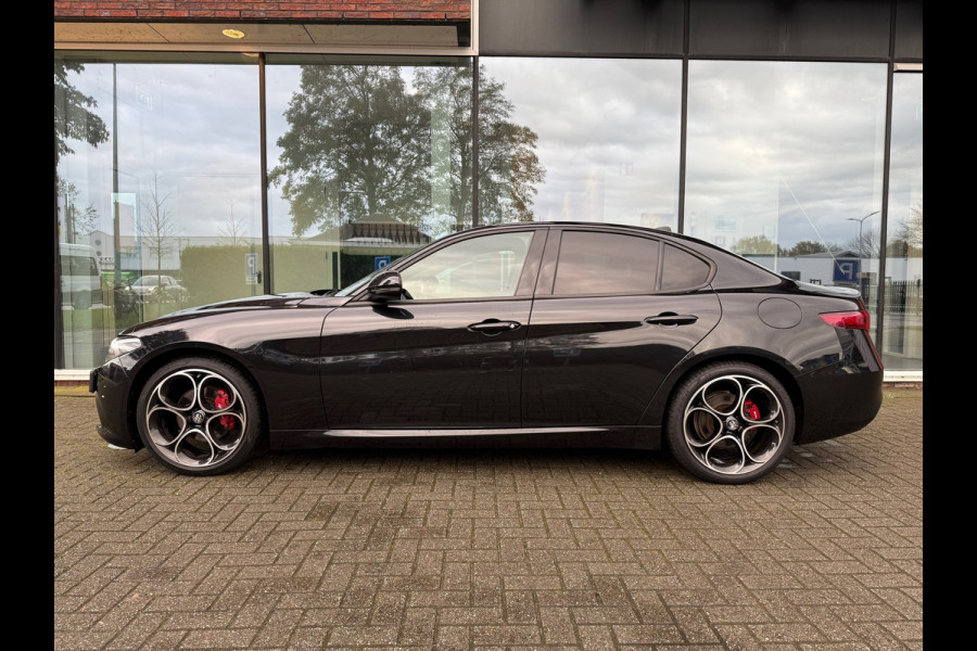Alfa Romeo Giulia 2.0T Sprint - Automaat - Pano/Schuifdak - Leder - Navi - Afn. Trekhaak -Org.NL