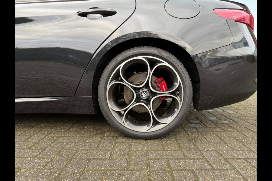 Alfa Romeo Giulia 2.0T Sprint - Automaat - Pano/Schuifdak - Leder - Navi - Afn. Trekhaak -Org.NL