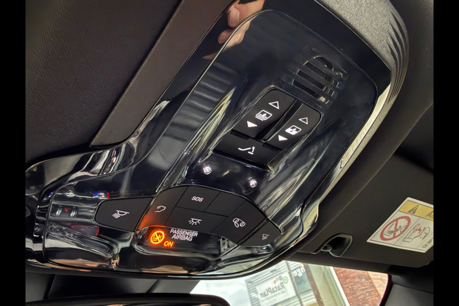 Alfa Romeo Giulia 2.0T Sprint - Automaat - Pano/Schuifdak - Leder - Navi - Afn. Trekhaak -Org.NL