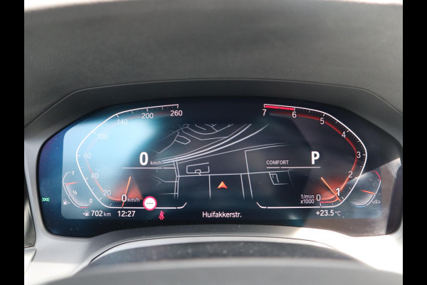 BMW 3 Serie Touring 320i Executive Sport Line Automaat / Live Cockpit Professional / Trekhaak / Panoramadak / Apple CarPlay / 18 Inch / Hifi / LED / Shadow Line