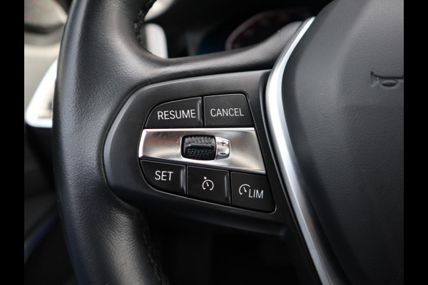 BMW 3 Serie Touring 320i Executive Sport Line Automaat / Live Cockpit Professional / Trekhaak / Panoramadak / Apple CarPlay / 18 Inch / Hifi / LED / Shadow Line