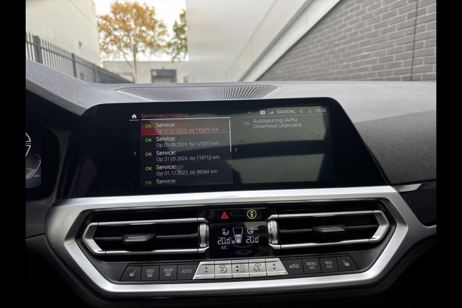 BMW 3 Serie Touring 330i xDrive High Executive M Sport Pakket Automaat / Live Cockpit Professional / Panoramadak / Trekhaak / Leder / Apple CarPlay / Harman Kardon / 19 Inch / Shadow Line / Laserlicht / Head-Up Display / M Sportremsysteem / Adaptief M-onderstel