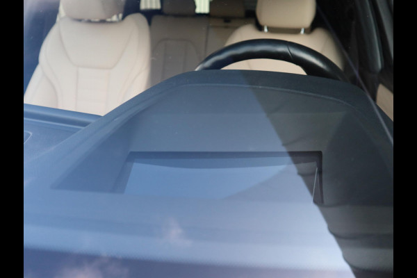 BMW 3 Serie Touring 320i High Executive M Sport Pakket Automaat / Live Cockpit Professional / Panoramadak / Leder / Adaptive Cruise Control / Head-Up Display / Apple CarPlay / 19 Inch / M Sportremsysteem / Shadow Line / LED / Extra Getint Glas / Stoelverwarming