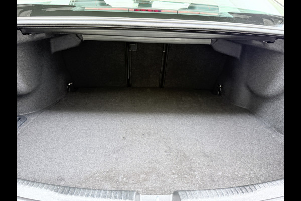 Mercedes-Benz C-Klasse 300 e Luxury | Camera