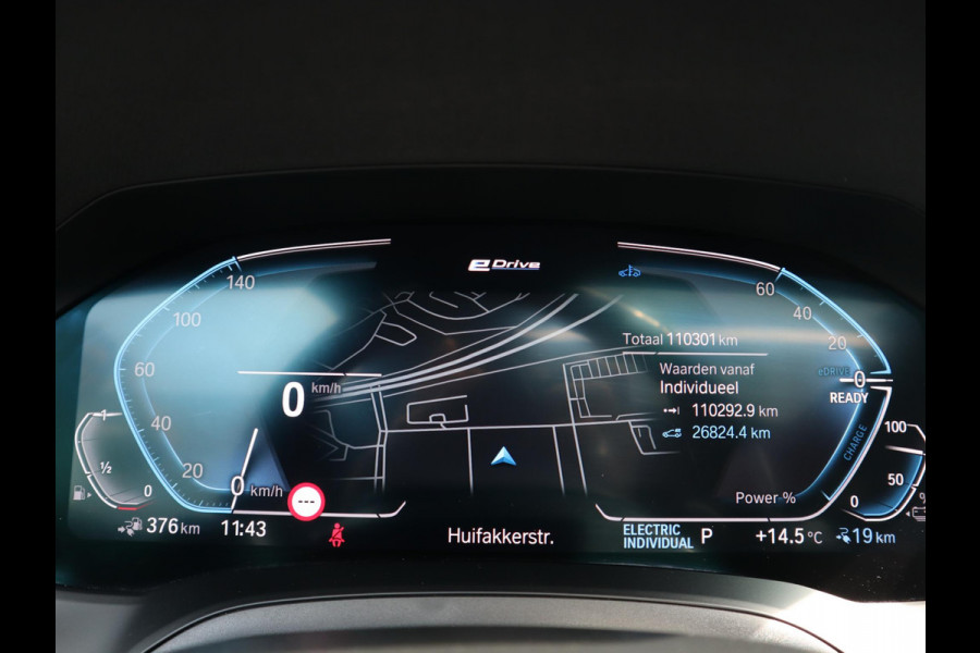 BMW 3 Serie Touring 320e xDrive High Executive M Sport Pakket Automaat / Live Cockpit Professional / Adaptief M Onderstel / Panoramadak / Stoelverwarming / Extra Getint Glas / LED / 19 Inch / Hifi / Lichtpakket