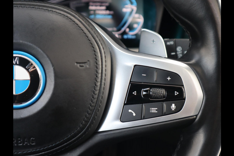BMW 3 Serie Touring 320e xDrive High Executive M Sport Pakket Automaat / Live Cockpit Professional / Adaptief M Onderstel / Panoramadak / Stoelverwarming / Extra Getint Glas / LED / 19 Inch / Hifi / Lichtpakket