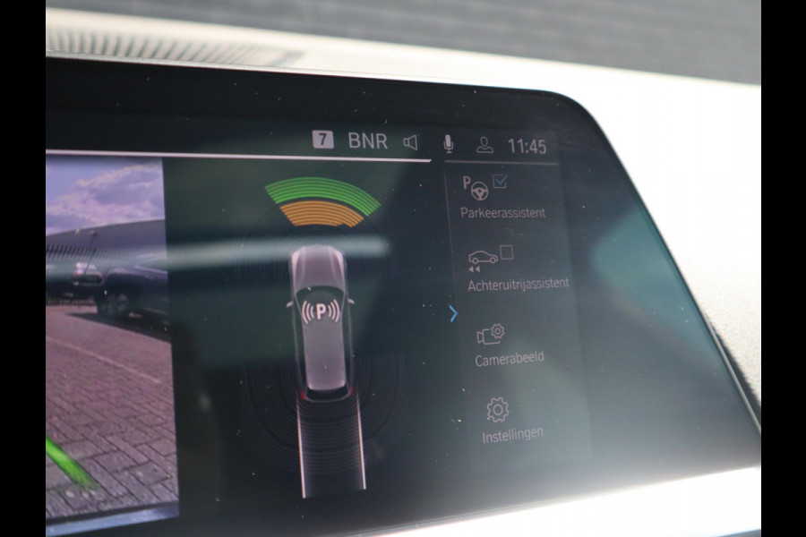 BMW 3 Serie Touring 320e xDrive High Executive M Sport Pakket Automaat / Live Cockpit Professional / Adaptief M Onderstel / Panoramadak / Stoelverwarming / Extra Getint Glas / LED / 19 Inch / Hifi / Lichtpakket