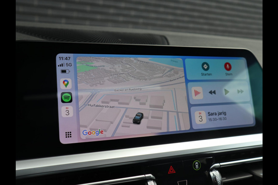 BMW 3 Serie Touring 320e xDrive High Executive M Sport Pakket Automaat / Live Cockpit Professional / Adaptief M Onderstel / Panoramadak / Stoelverwarming / Extra Getint Glas / LED / 19 Inch / Hifi / Lichtpakket