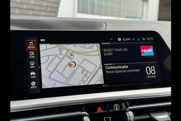 BMW 3 Serie Sedan 320i High Executive M Sport Pakket Automaat / Live Cockpit Professional / Hifi / LED / 19 Inch / DAB / Shadow Line / Neerklapbare Achterbank / M Achterspoiler / Stoelverwarming