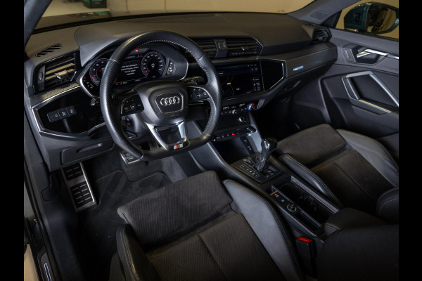 Audi Q3 35 TFSI 2x S Line / 150pk / Panorama dak / Achteruitrij camera / Keyless entry /