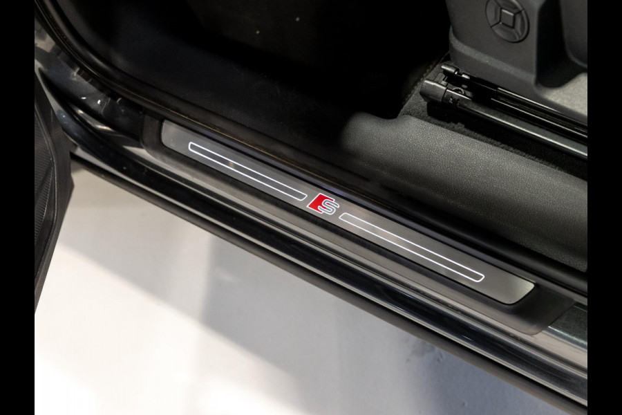 Audi Q3 35 TFSI 2x S Line / 150pk / Panorama dak / Achteruitrij camera / Keyless entry /