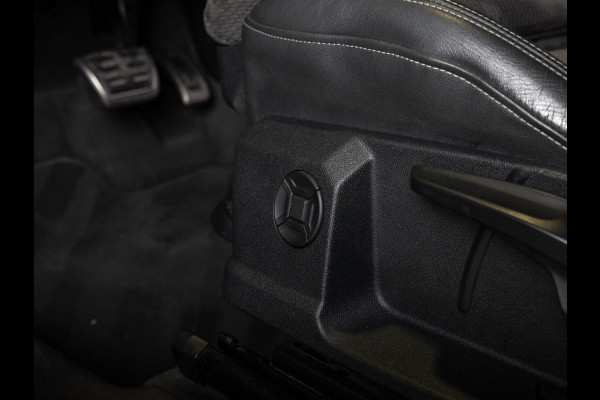 Audi Q3 35 TFSI 2x S Line / 150pk / Panorama dak / Achteruitrij camera / Keyless entry /