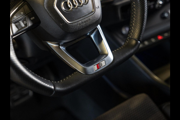 Audi Q3 35 TFSI 2x S Line / 150pk / Panorama dak / Achteruitrij camera / Keyless entry /