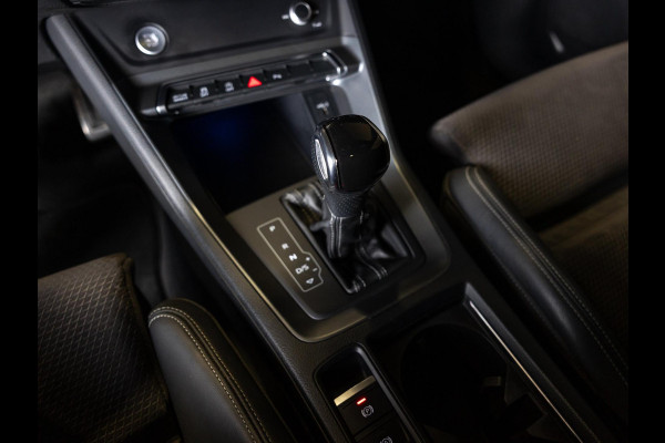 Audi Q3 35 TFSI 2x S Line / 150pk / Panorama dak / Achteruitrij camera / Keyless entry /