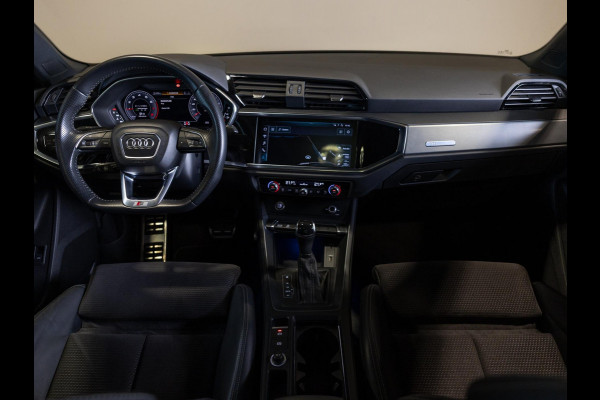 Audi Q3 35 TFSI 2x S Line / 150pk / Panorama dak / Achteruitrij camera / Keyless entry /