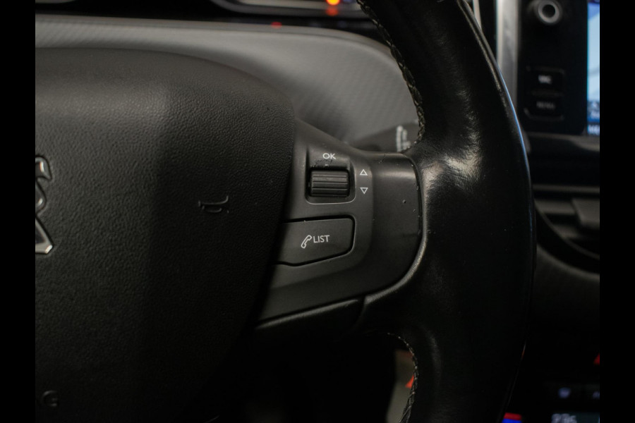 Peugeot 2008 1.2 PureTech Allure Sport (APPLE CARPLAY,NAVI,LED,CAMERA,LEDER,GETINT,CRUISE,CLIMATE,SPORTSTOELEN,LM VELGEN)