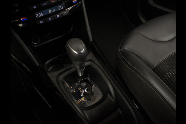 Peugeot 2008 1.2 PureTech Allure Sport (APPLE CARPLAY,NAVI,LED,CAMERA,LEDER,GETINT,CRUISE,CLIMATE,SPORTSTOELEN,LM VELGEN)