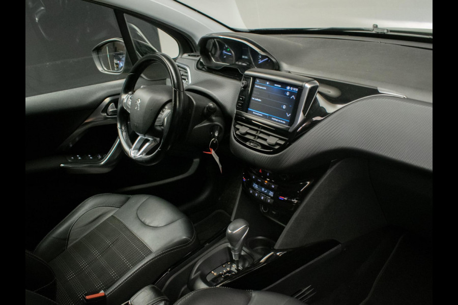 Peugeot 2008 1.2 PureTech Allure Sport (APPLE CARPLAY,NAVI,LED,CAMERA,LEDER,GETINT,CRUISE,CLIMATE,SPORTSTOELEN,LM VELGEN)