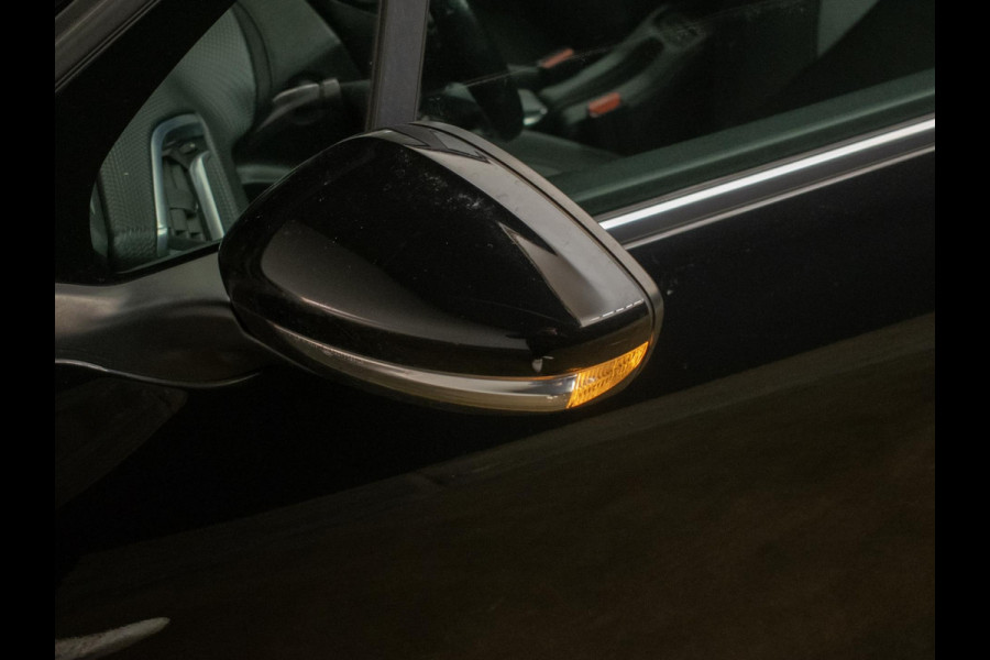 Peugeot 2008 1.2 PureTech Allure Sport (APPLE CARPLAY,NAVI,LED,CAMERA,LEDER,GETINT,CRUISE,CLIMATE,SPORTSTOELEN,LM VELGEN)