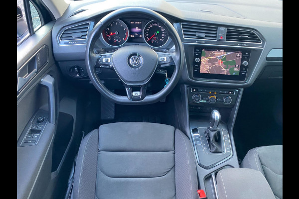 Volkswagen Tiguan 1.4 TSI R-Line |DSG | ACC |Trekhaak |Massagestoel|Stoel/stuurverw |Dealer onderh KM 52.900 !!!