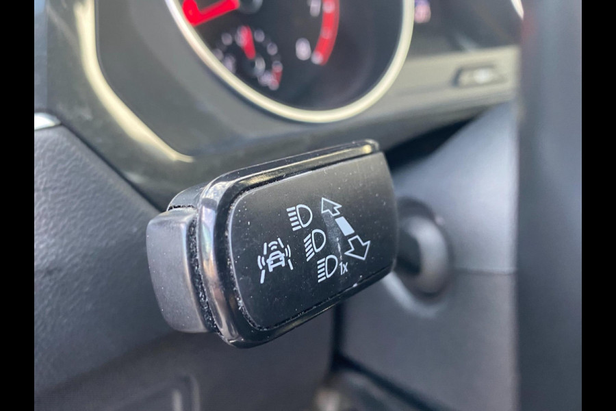 Volkswagen Tiguan 1.4 TSI R-Line |DSG | ACC |Trekhaak |Massagestoel|Stoel/stuurverw |Dealer onderh KM 52.900 !!!