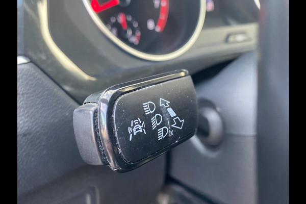 Volkswagen Tiguan 1.4 TSI R-Line |DSG | ACC |Trekhaak |Massagestoel|Stoel/stuurverw |Dealer onderh KM 52.900 !!!