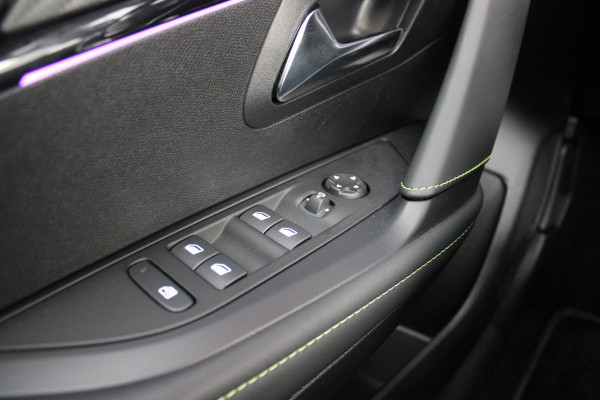 Peugeot 208 1.2 100PK GT | PANORAMA DAK | KEYLESS ENTRY/START | DRAADLOZE APPLE CARPLAY/ANDROID AUTO | CAMERA VOOR + ACHTER | DRAADLOZE TELEFOONLADER | 17" LICHTEMTALEN VELGEN | FULL LED KOPLAMPEN | DODEHOEK DETECTIE | PARKEERSENSOREN VOOR + ACHTER | CRUISE CONTROL | CLIMATE CONTROL |