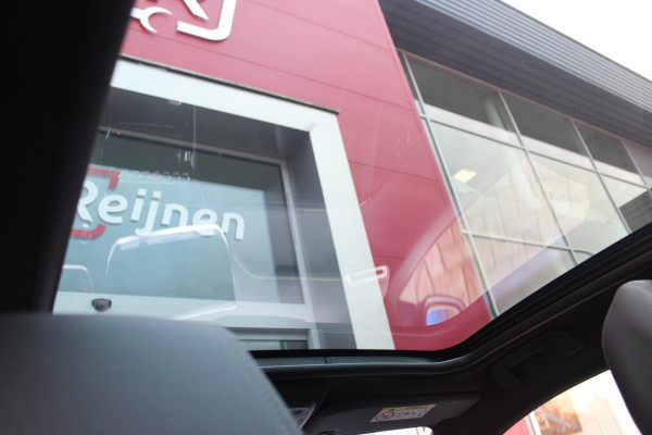 Peugeot 208 1.2 100PK GT | PANORAMA DAK | KEYLESS ENTRY/START | DRAADLOZE APPLE CARPLAY/ANDROID AUTO | CAMERA VOOR + ACHTER | DRAADLOZE TELEFOONLADER | 17" LICHTEMTALEN VELGEN | FULL LED KOPLAMPEN | DODEHOEK DETECTIE | PARKEERSENSOREN VOOR + ACHTER | CRUISE CONTROL | CLIMATE CONTROL |