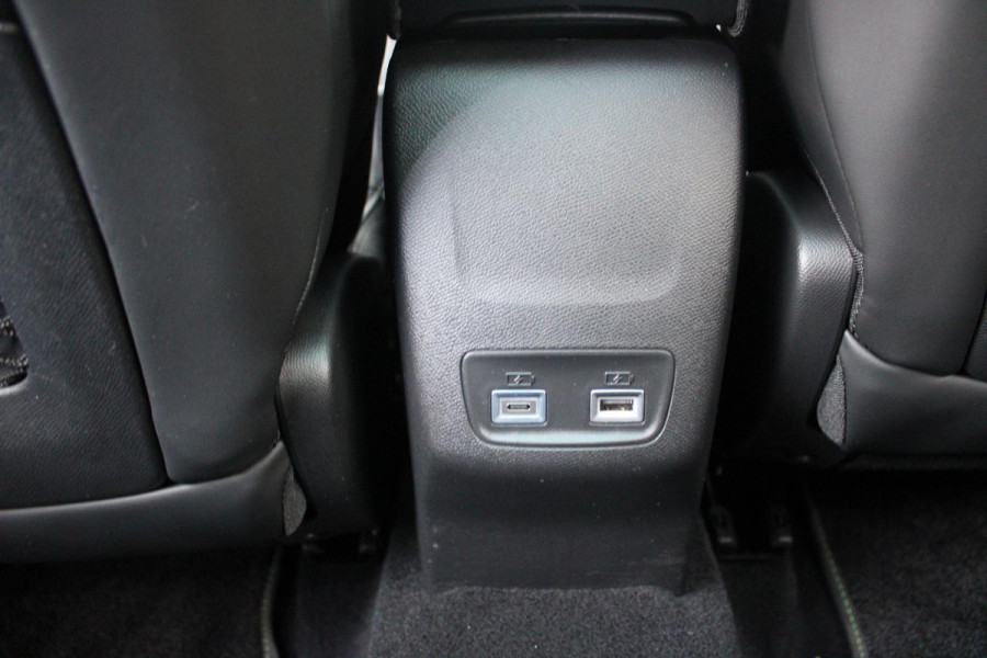 Peugeot 208 1.2 100PK GT | PANORAMA DAK | KEYLESS ENTRY/START | DRAADLOZE APPLE CARPLAY/ANDROID AUTO | CAMERA VOOR + ACHTER | DRAADLOZE TELEFOONLADER | 17" LICHTEMTALEN VELGEN | FULL LED KOPLAMPEN | DODEHOEK DETECTIE | PARKEERSENSOREN VOOR + ACHTER | CRUISE CONTROL | CLIMATE CONTROL |