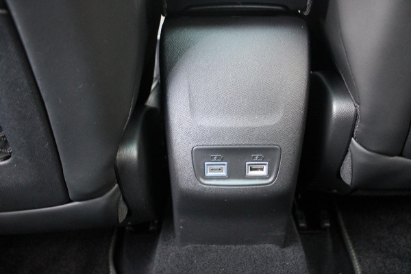 Peugeot 208 1.2 100PK GT | PANORAMA DAK | KEYLESS ENTRY/START | DRAADLOZE APPLE CARPLAY/ANDROID AUTO | CAMERA VOOR + ACHTER | DRAADLOZE TELEFOONLADER | 17" LICHTEMTALEN VELGEN | FULL LED KOPLAMPEN | DODEHOEK DETECTIE | PARKEERSENSOREN VOOR + ACHTER | CRUISE CONTROL | CLIMATE CONTROL |