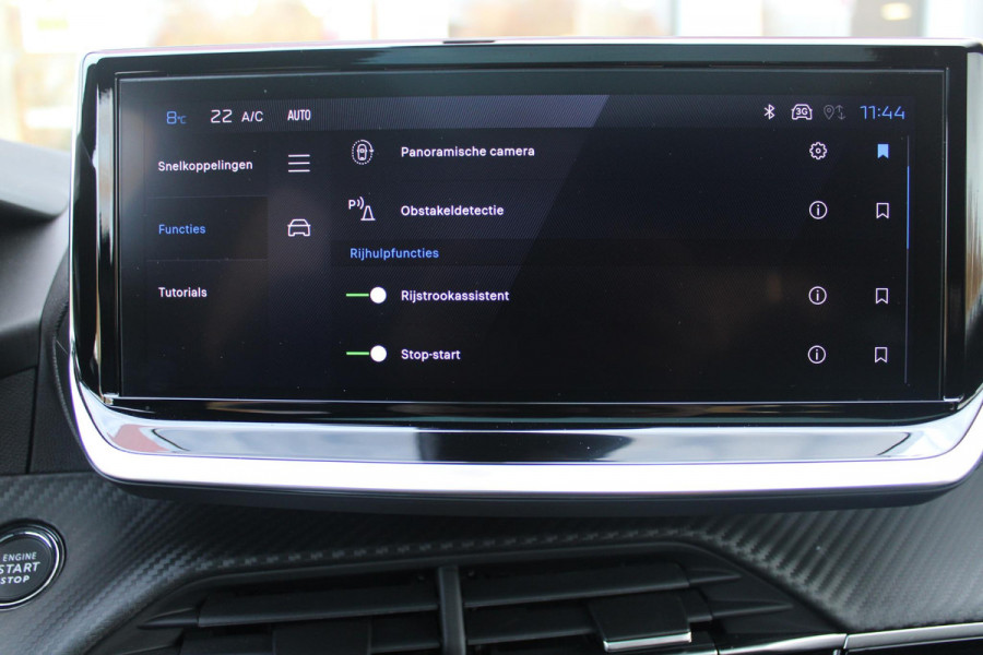 Peugeot 208 1.2 100PK GT | PANORAMA DAK | KEYLESS ENTRY/START | DRAADLOZE APPLE CARPLAY/ANDROID AUTO | CAMERA VOOR + ACHTER | DRAADLOZE TELEFOONLADER | 17" LICHTEMTALEN VELGEN | FULL LED KOPLAMPEN | DODEHOEK DETECTIE | PARKEERSENSOREN VOOR + ACHTER | CRUISE CONTROL | CLIMATE CONTROL |