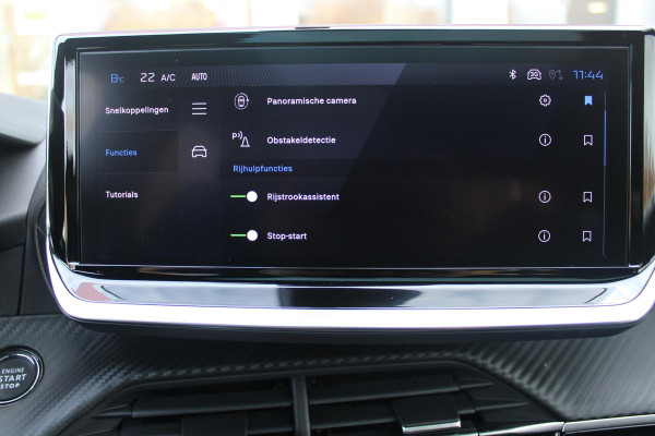 Peugeot 208 1.2 100PK GT | PANORAMA DAK | KEYLESS ENTRY/START | DRAADLOZE APPLE CARPLAY/ANDROID AUTO | CAMERA VOOR + ACHTER | DRAADLOZE TELEFOONLADER | 17" LICHTEMTALEN VELGEN | FULL LED KOPLAMPEN | DODEHOEK DETECTIE | PARKEERSENSOREN VOOR + ACHTER | CRUISE CONTROL | CLIMATE CONTROL |