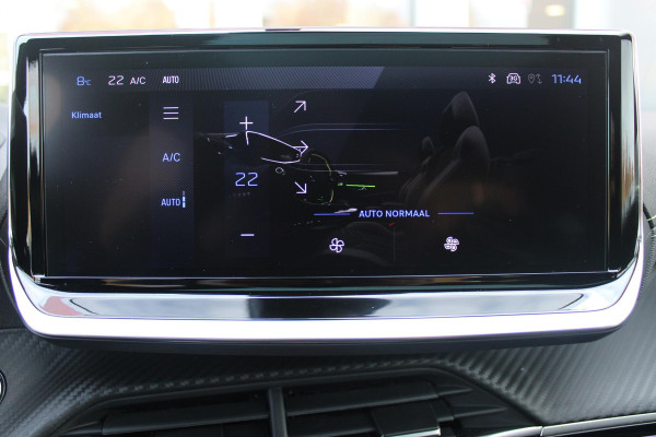 Peugeot 208 1.2 100PK GT | PANORAMA DAK | KEYLESS ENTRY/START | DRAADLOZE APPLE CARPLAY/ANDROID AUTO | CAMERA VOOR + ACHTER | DRAADLOZE TELEFOONLADER | 17" LICHTEMTALEN VELGEN | FULL LED KOPLAMPEN | DODEHOEK DETECTIE | PARKEERSENSOREN VOOR + ACHTER | CRUISE CONTROL | CLIMATE CONTROL |