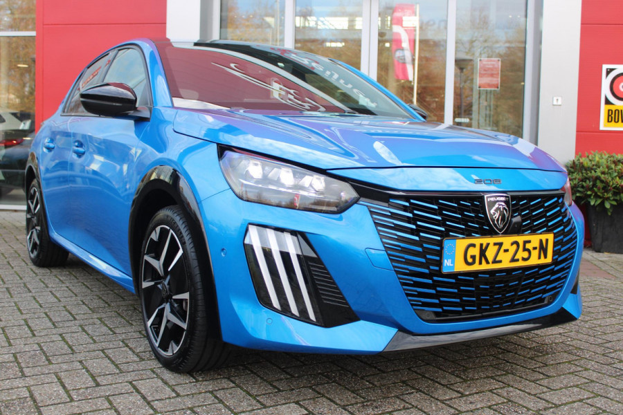 Peugeot 208 1.2 100PK GT | PANORAMA DAK | KEYLESS ENTRY/START | DRAADLOZE APPLE CARPLAY/ANDROID AUTO | CAMERA VOOR + ACHTER | DRAADLOZE TELEFOONLADER | 17" LICHTEMTALEN VELGEN | FULL LED KOPLAMPEN | DODEHOEK DETECTIE | PARKEERSENSOREN VOOR + ACHTER | CRUISE CONTROL | CLIMATE CONTROL |