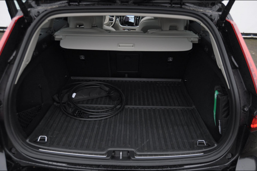 Volvo V60 T6 350PK Automaat AWD Ultra Bright / Massage stoelen / Long Range / 360 Camera / Harman Kardon audio / Head-up display / Panorama dak / Apple carplay / Android auto /