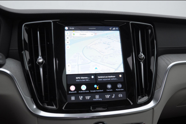 Volvo V60 T6 350PK Automaat AWD Ultra Bright / Massage stoelen / Long Range / 360 Camera / Harman Kardon audio / Head-up display / Panorama dak / Apple carplay / Android auto /