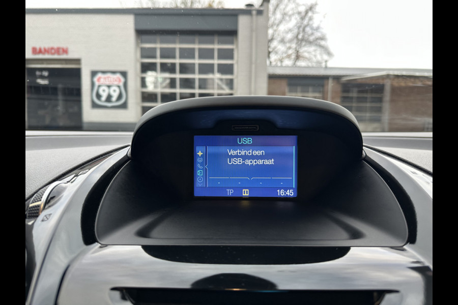 Ford B-MAX 1.0 EcoBoost Titanium CLIMA / CRUISE / NAVI / AFNEEMBARE TREKHAAK