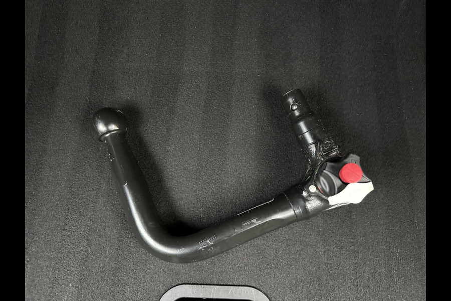 Ford B-MAX 1.0 EcoBoost Titanium CLIMA / CRUISE / NAVI / AFNEEMBARE TREKHAAK