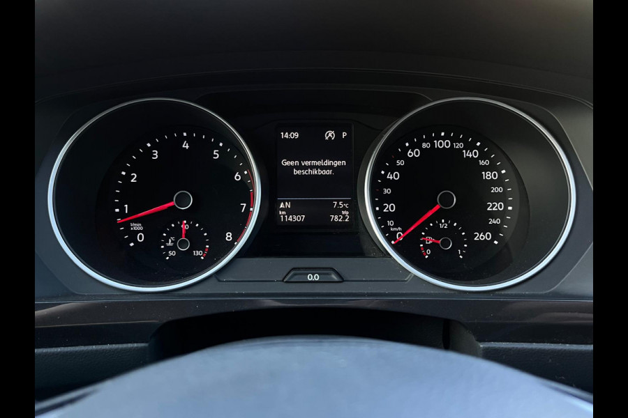Volkswagen Tiguan 1.4 TSI Comfortline R-Line, Automaat, Camera, CarPlay, Trekhaak, Pano
