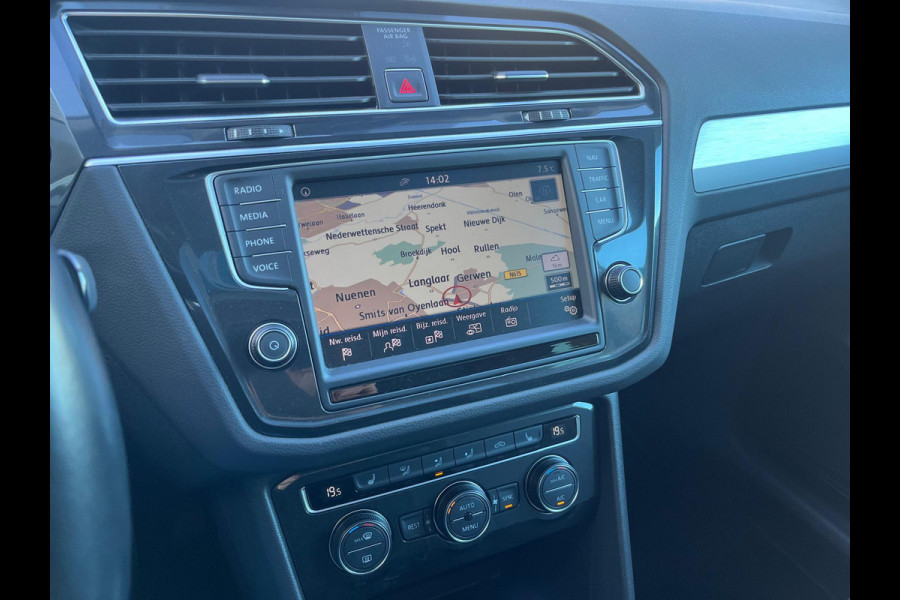 Volkswagen Tiguan 1.4 TSI Comfortline R-Line, Automaat, Camera, CarPlay, Trekhaak, Pano