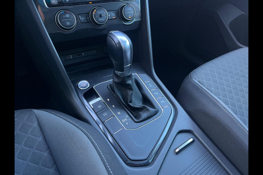 Volkswagen Tiguan 1.4 TSI Comfortline R-Line, Automaat, Camera, CarPlay, Trekhaak, Pano