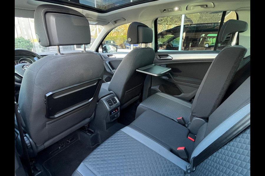 Volkswagen Tiguan 1.4 TSI Comfortline R-Line, Automaat, Camera, CarPlay, Trekhaak, Pano