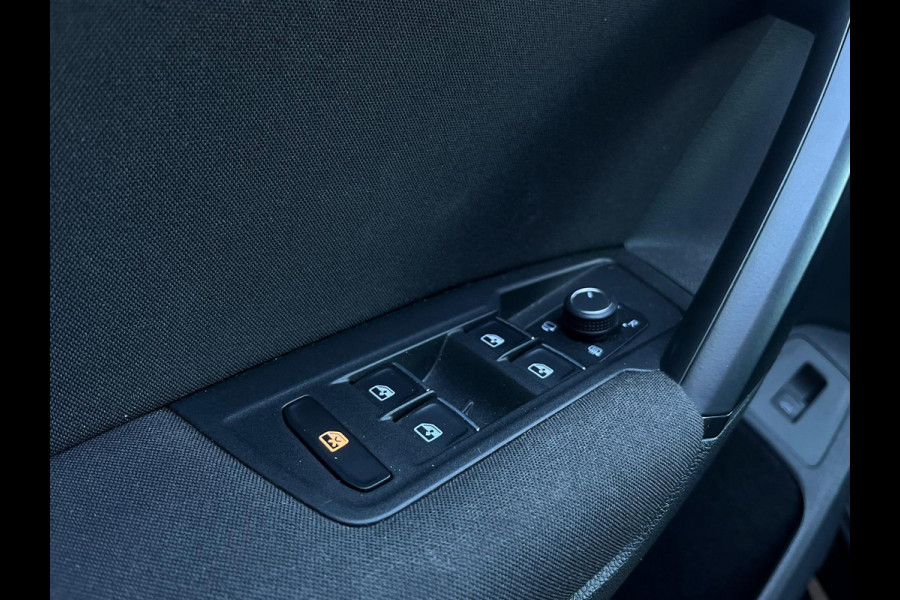 Volkswagen Tiguan 1.4 TSI Comfortline R-Line, Automaat, Camera, CarPlay, Trekhaak, Pano