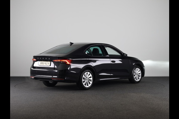 Škoda Octavia Business Edition 1.5 TSI M-HEV 115pk DSG 115pk DSG | Private lease vanaf 731,-- | Parkeercamera | 17 inch Lichtmetalen velgen |  Verwarmbare voorstoelen | 13 inch display | Adaptieve Cruise Control